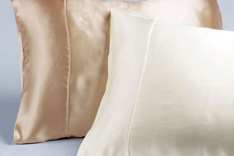 Benefits of sleeping in Silk Pillowcases